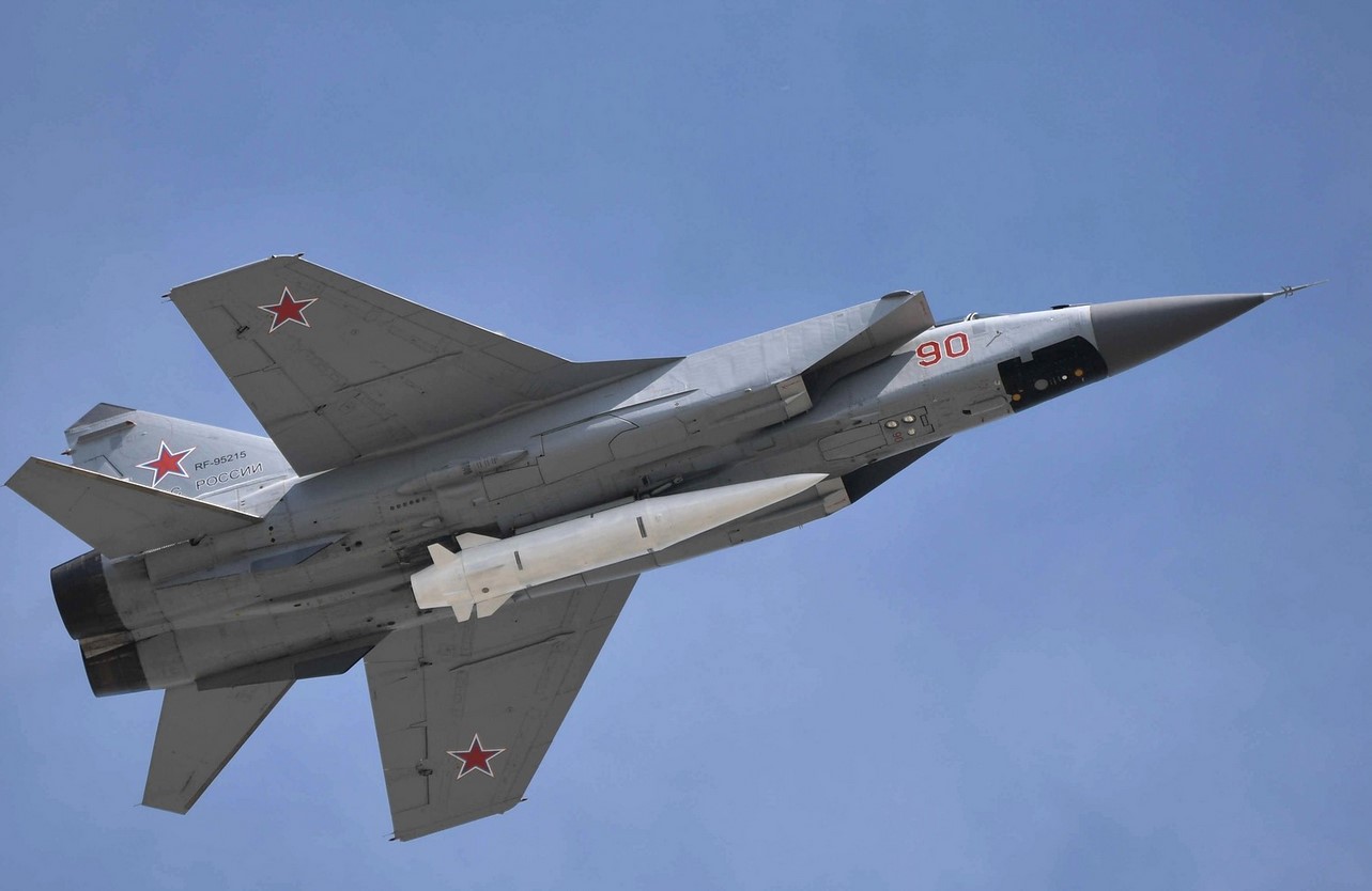 боен самолет хиперзвукова ракета