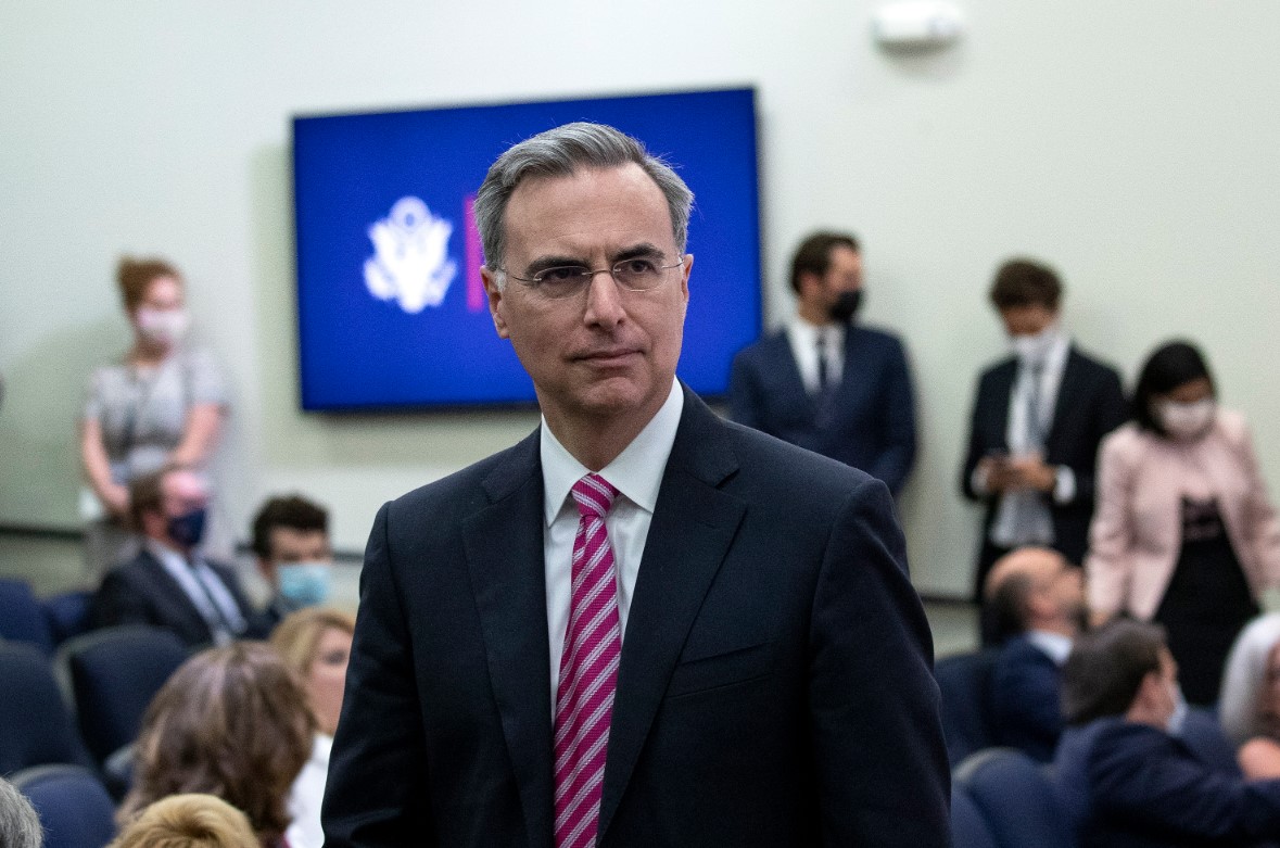 Пат Чиполоне се съгласи да свидетелства пред комисията