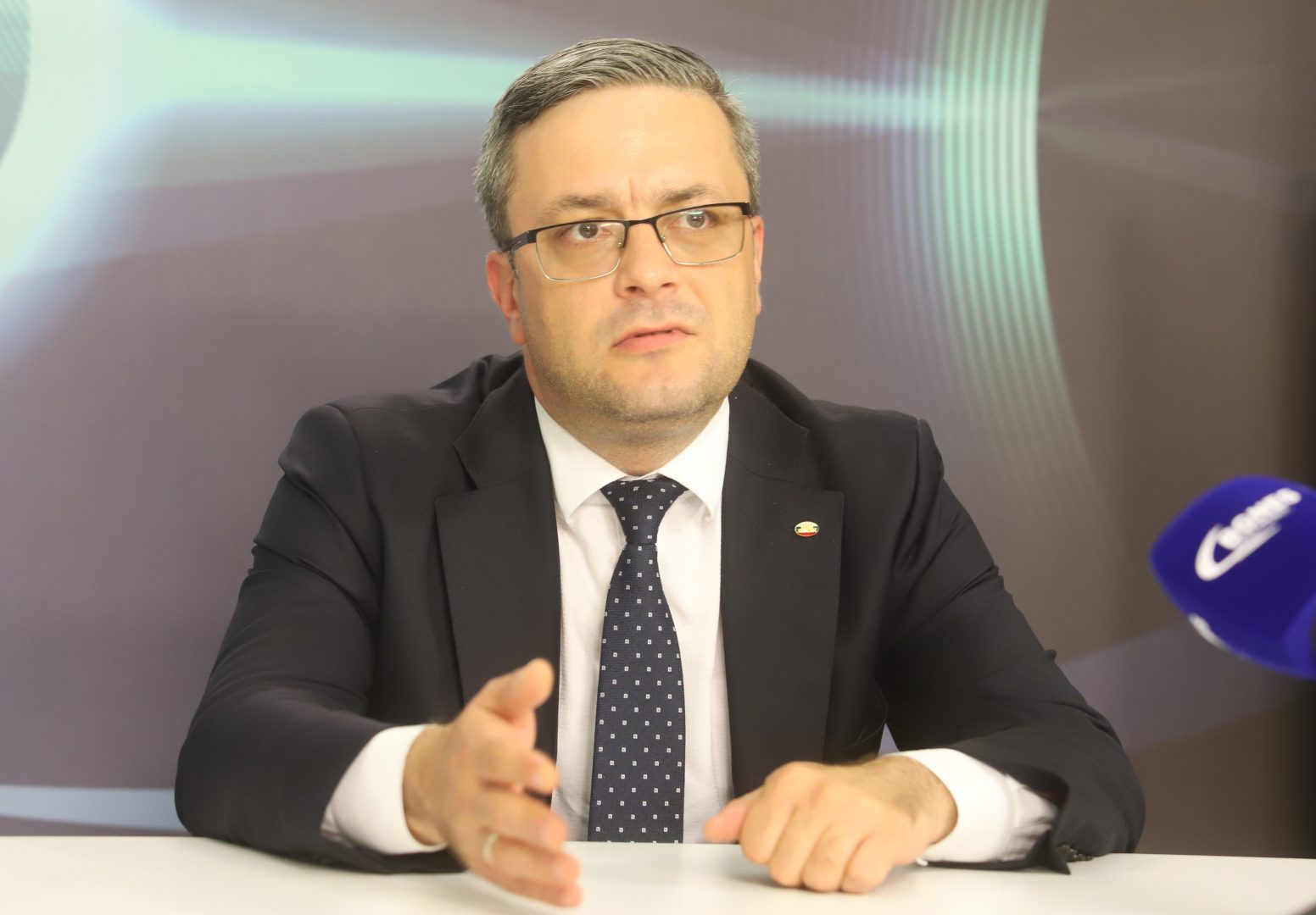 Тома Биков
