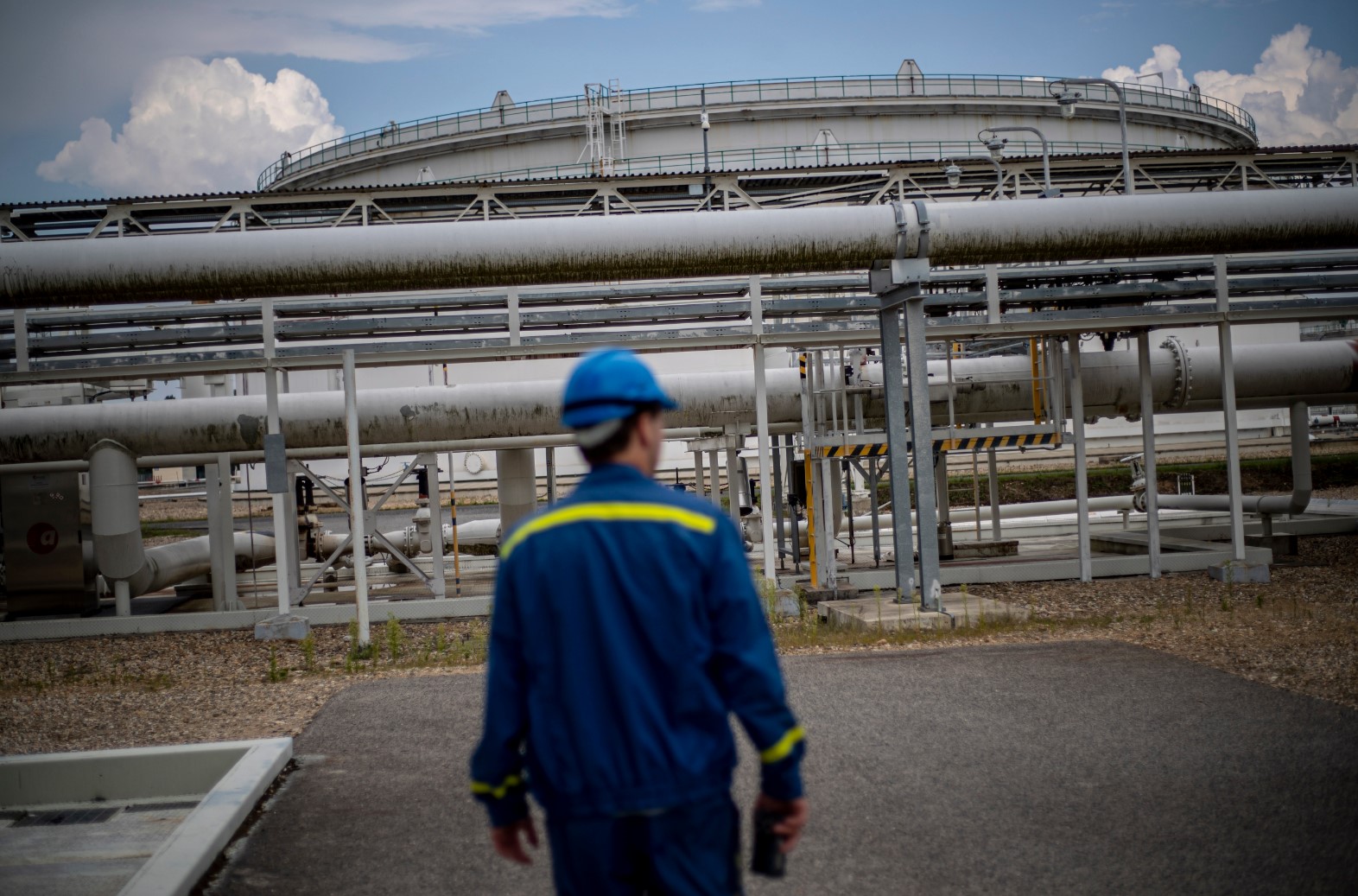 ЕС близо до споразумение за ограничаване на цената на руския нефт