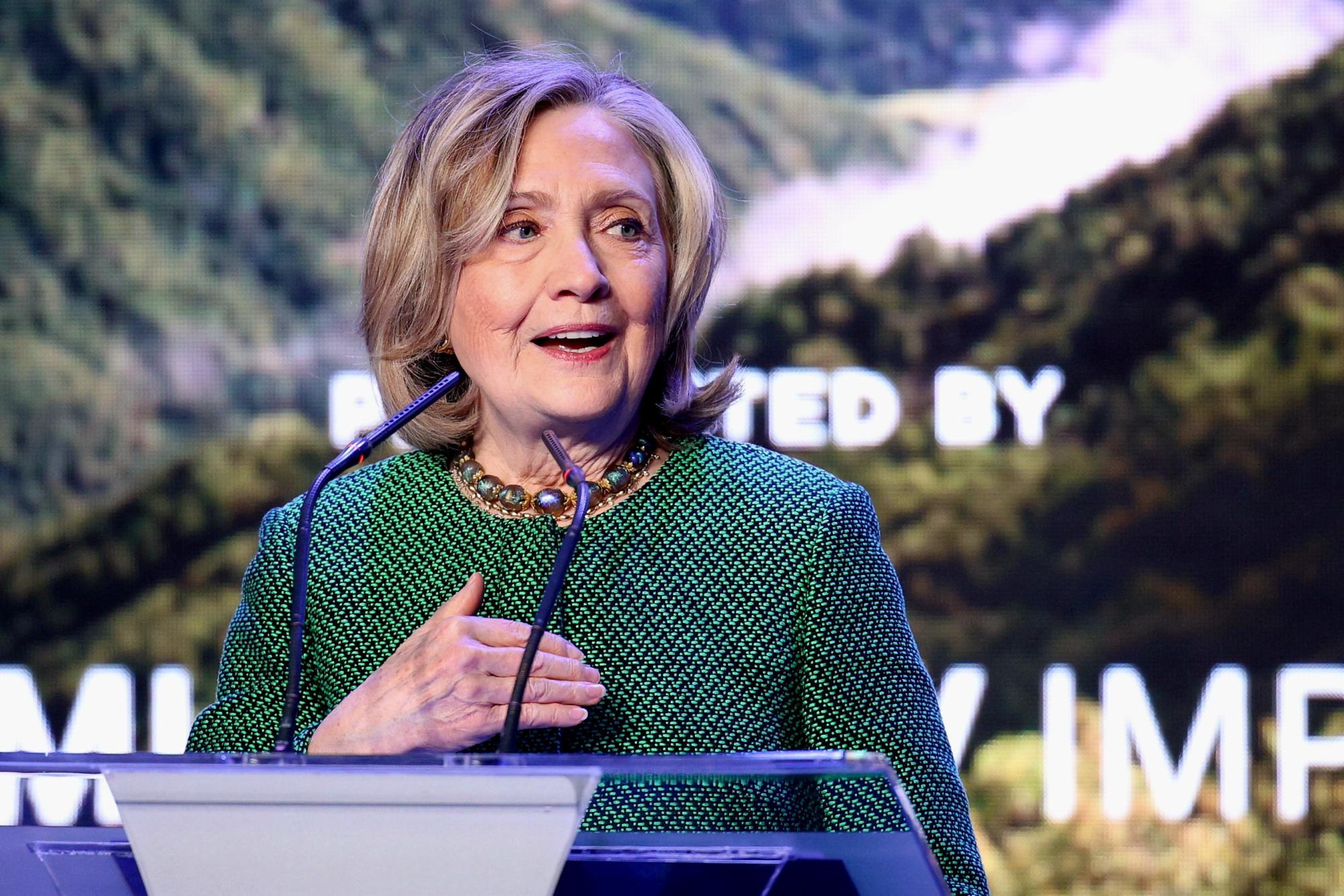 Хилари Клинтън в България: Равноправието на жените е недовършената работа на 21 век