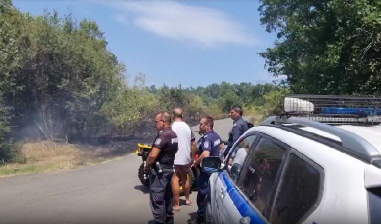Бедствено положение: Опасност от пожари в почти цяла България. Гори и до резиденцията на Доган