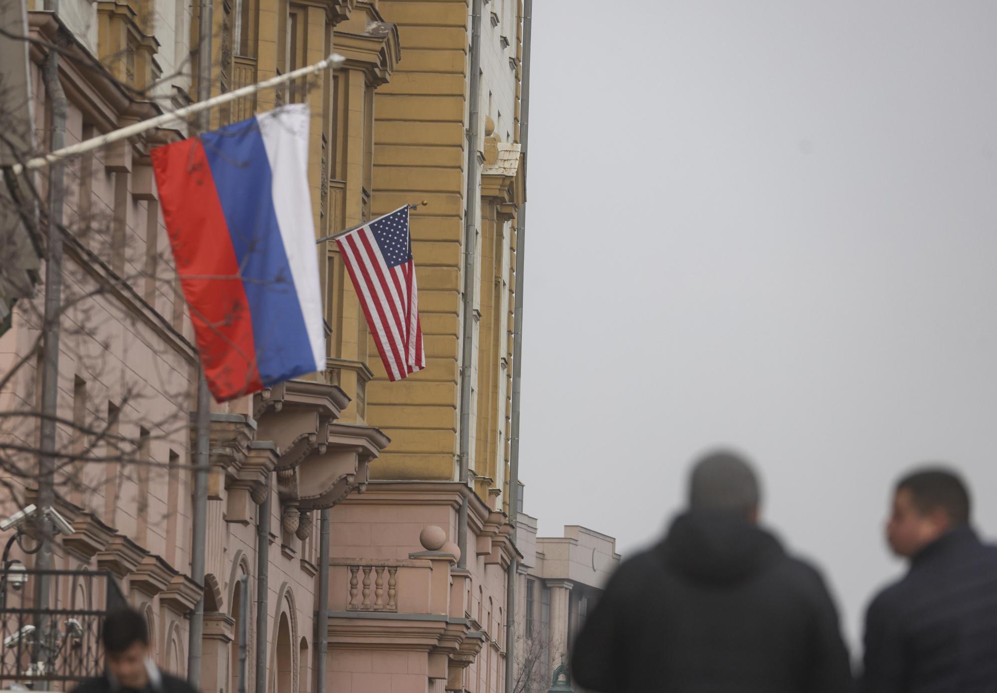 Теориите на Путин за победата с манипулация над Тръмп