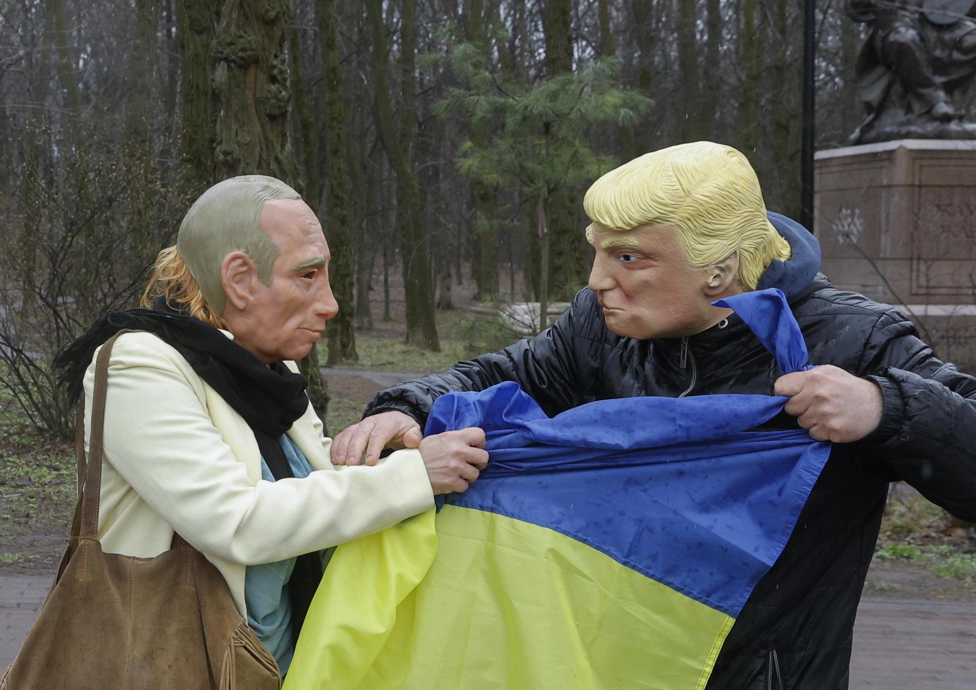 Теориите на Путин за победата с манипулация над Тръмп